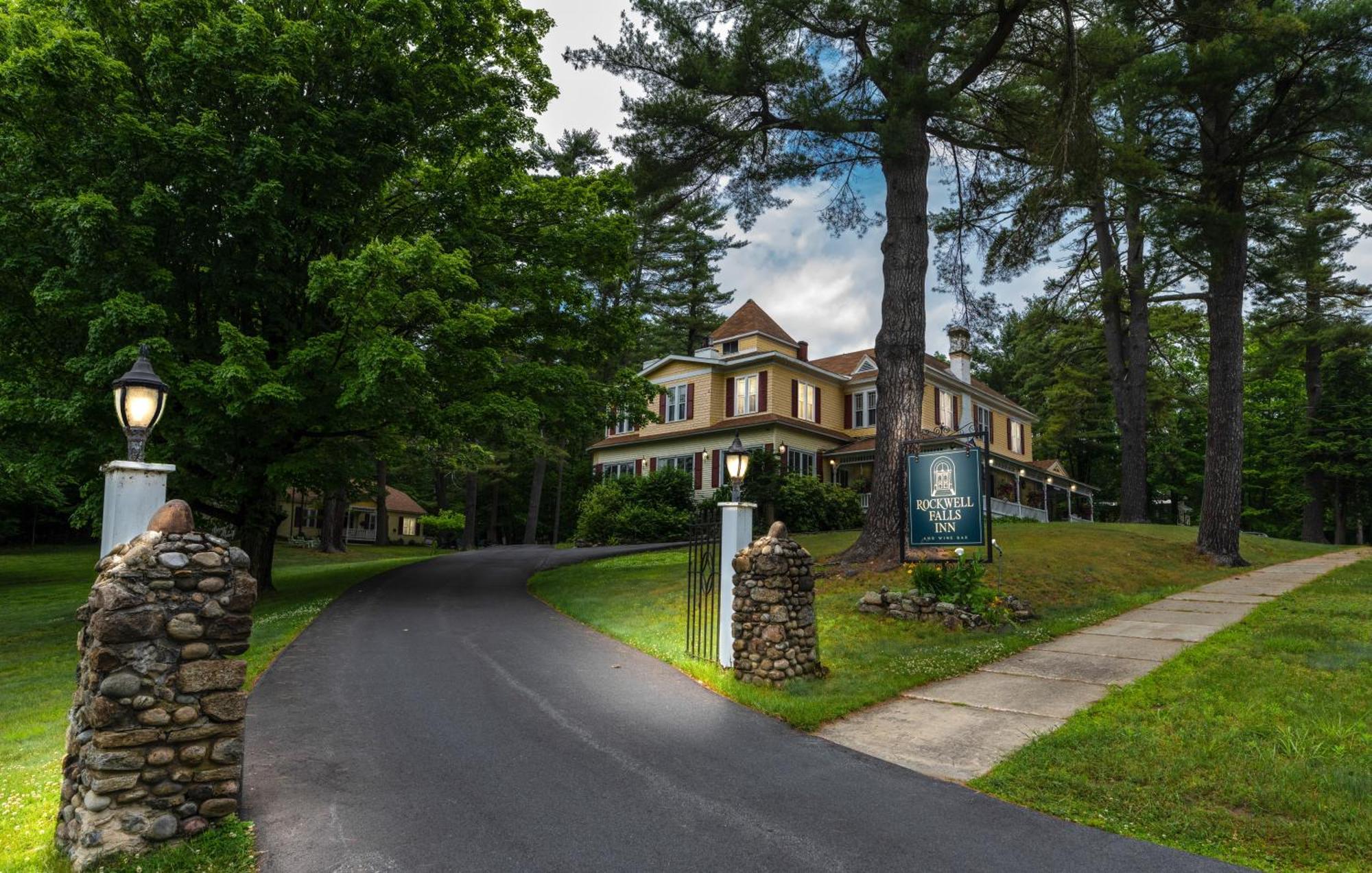 Rockwell Falls Inn And Wine Bar Lake Luzerne ภายนอก รูปภาพ